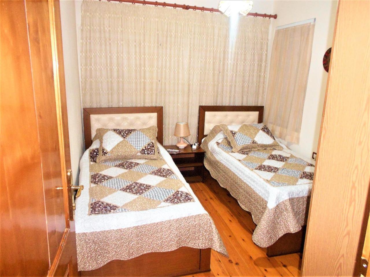 Guest House Taunus Μπεράτ Εξωτερικό φωτογραφία